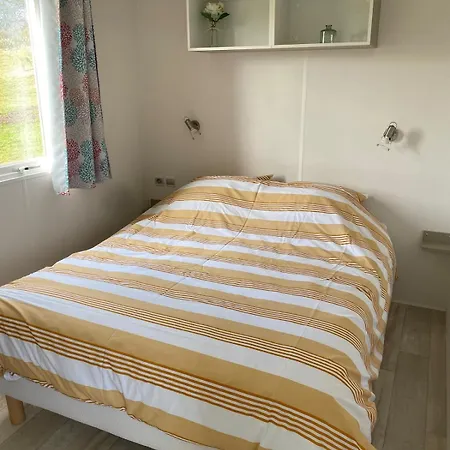 Domek alpejski Belle Location Face A L'etang Landouzy-la-Cour