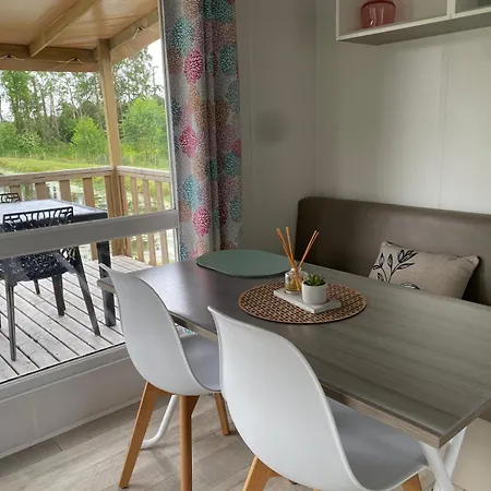 Belle Location Face A L'etang * Landouzy-la-Cour